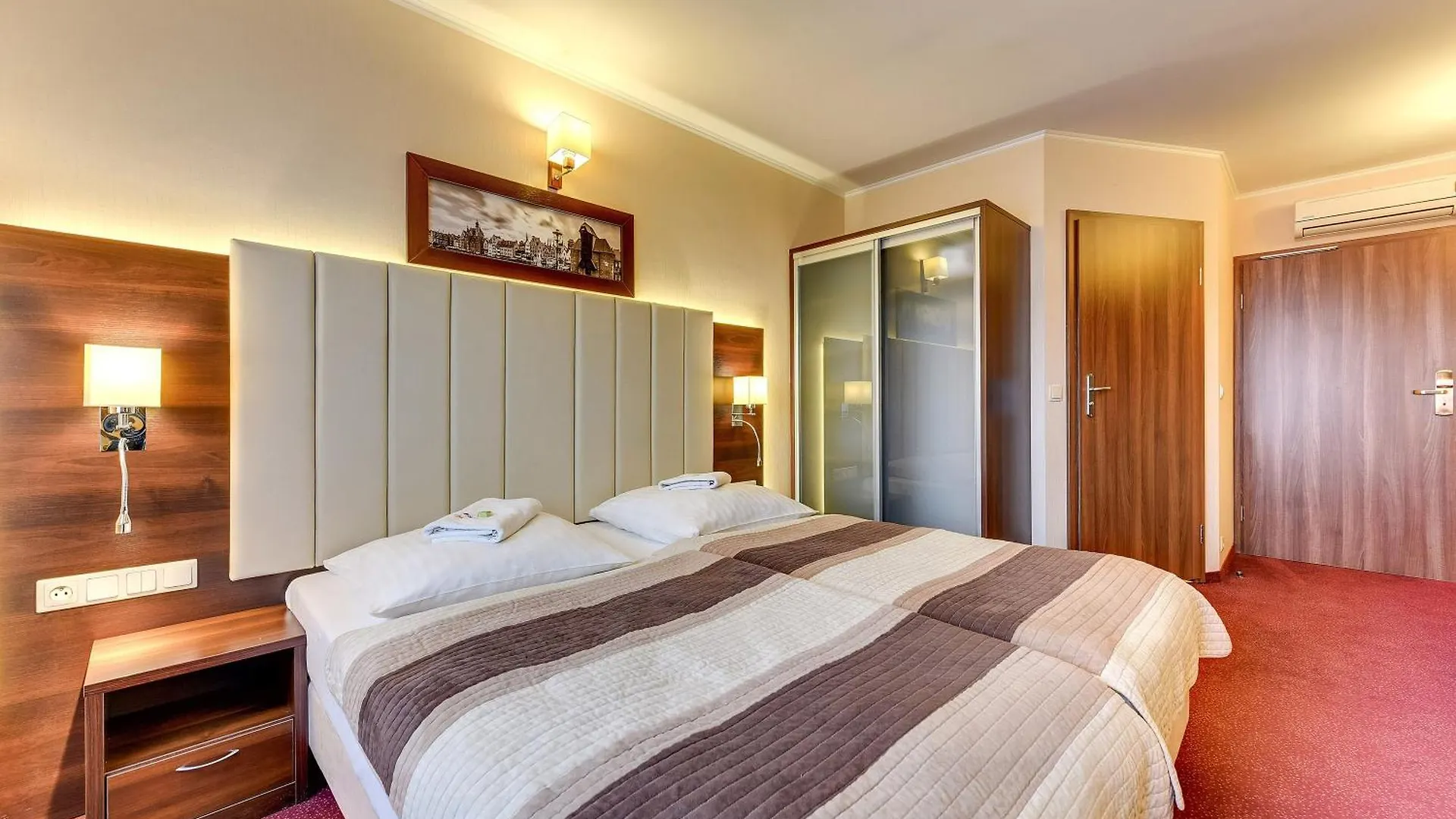 Amber Hotel Γκντανσκ 3*,  Πολωνία